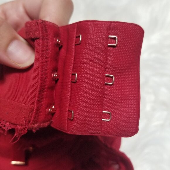 Aerie | Red Floral Lace Real Power Plunge Underwire Bra Convertible Back 32B - Picture 8 of 8